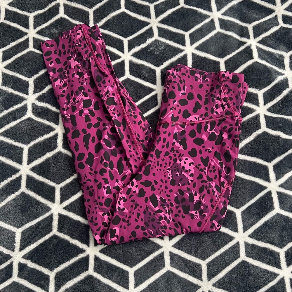 Lululemon Leopard Cheetah print magenta leggings